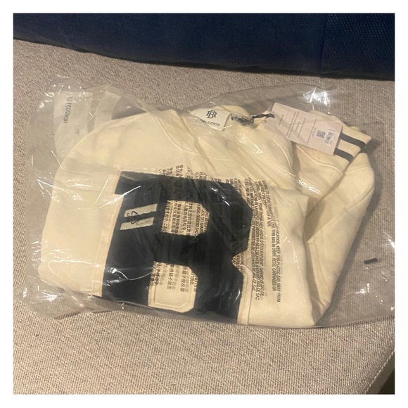 Banana Republic logo
BR ATHLETICS VARSITY SWEATSHIRT - Picture 6 of 6